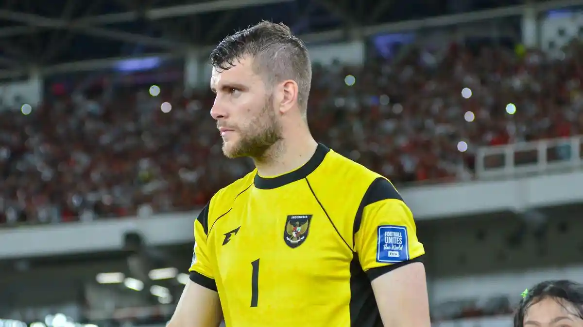 Mendadak Heboh! Maarten Paes Dikaitkan dengan Persib Bandung, Sinyal Pindah ke Liga 1?