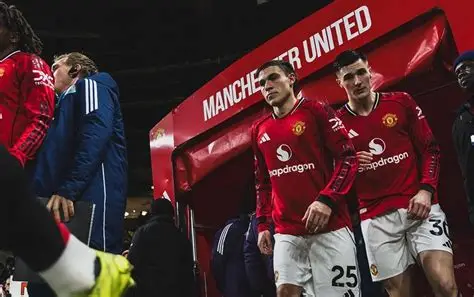 Old Trafford Runtuh Lagi! Brighton Permalukan Manchester United di Hadapan Pendukung Sendiri
