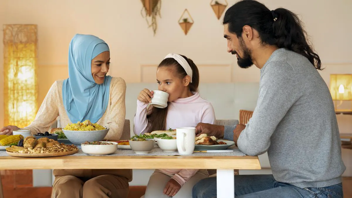 Menyambut Maghrib: Lebih dari Sekadar Membatalkan Lapar dan Dahaga