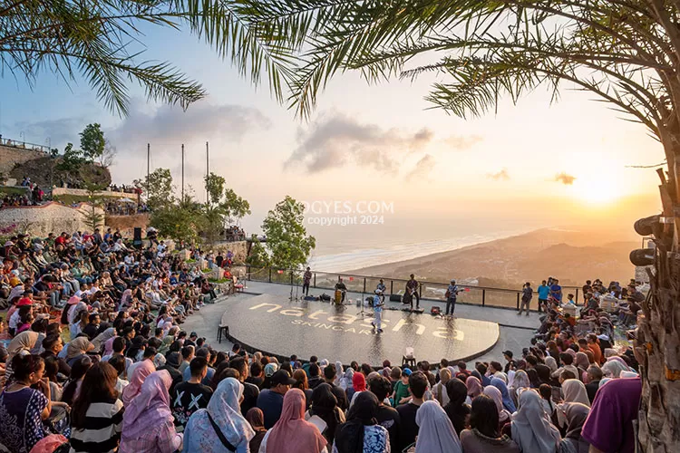 Sunset Asyik di Obelix Hills, Rute dan Harga Tiket Masuk Terbaru 2026