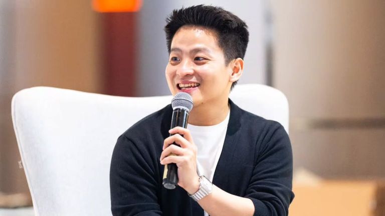 Profil Theo Derick: Anak Mangga Besar yang Sukses Jadi CEO dan Edukator Finansial