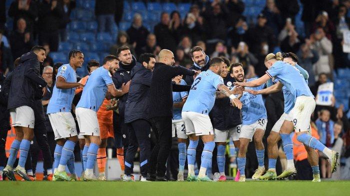 Toleransi di Lapangan: Laga Leeds United dan Manchester City Sempat Dihentikan Wasit
